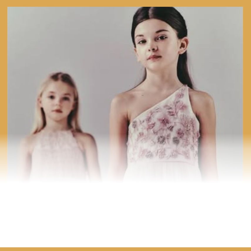 LEONTINE RAVEZ,  lauréate de la TMB Kids Ac.,  signe une campagne de  prestige pour BABY DIOR ! 